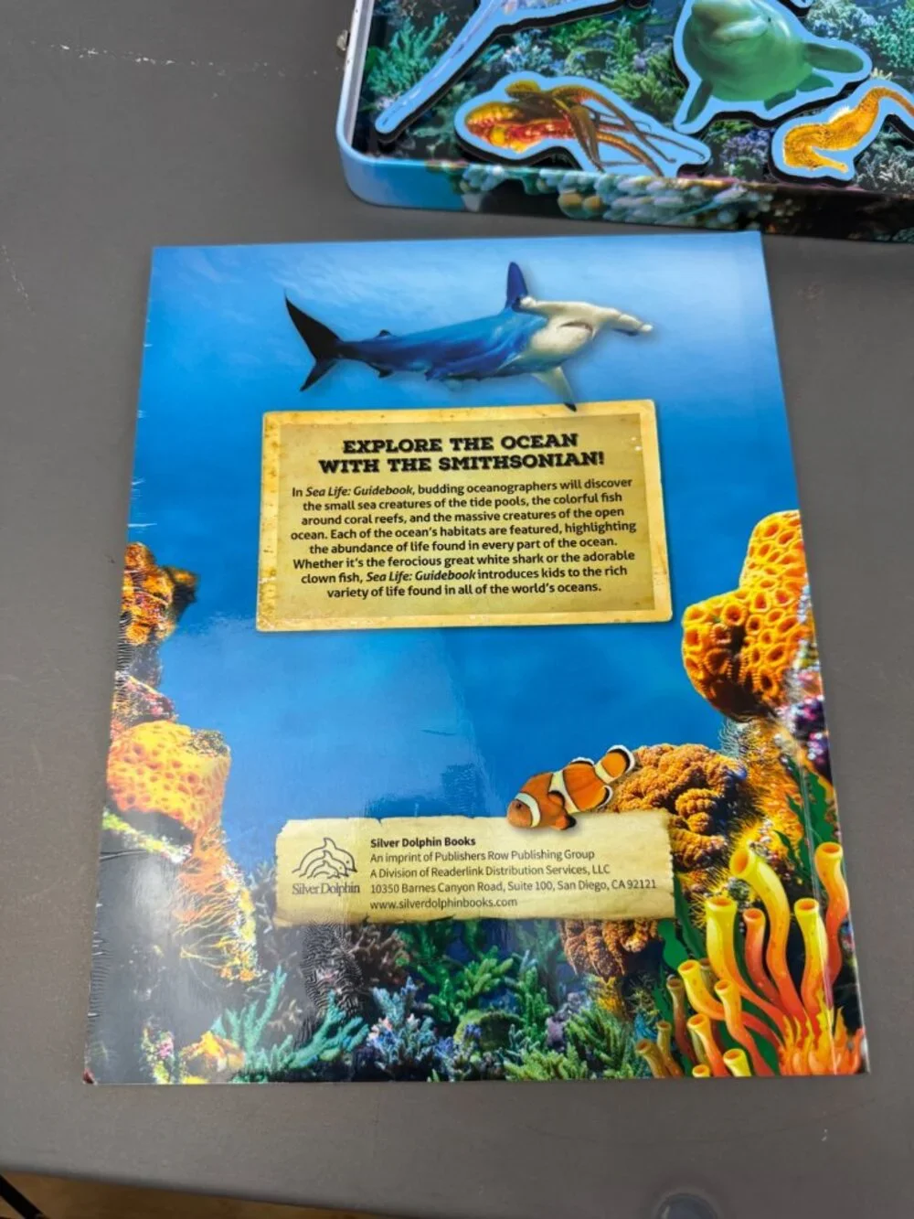Smithsonian Magnetic Adventures Sea Life Set With Guidebook & Reusable Clings